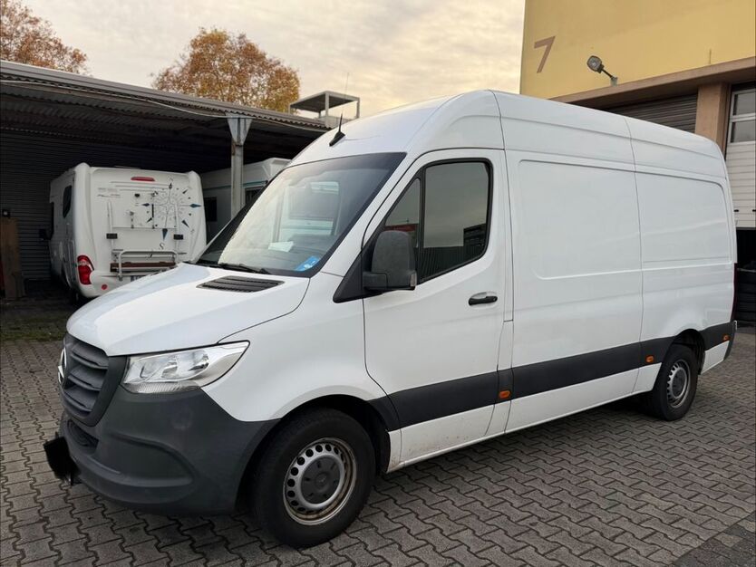 Mercedes-Benz Sprinter 255.000 km 11.990 € Frankfurt am Main 65933