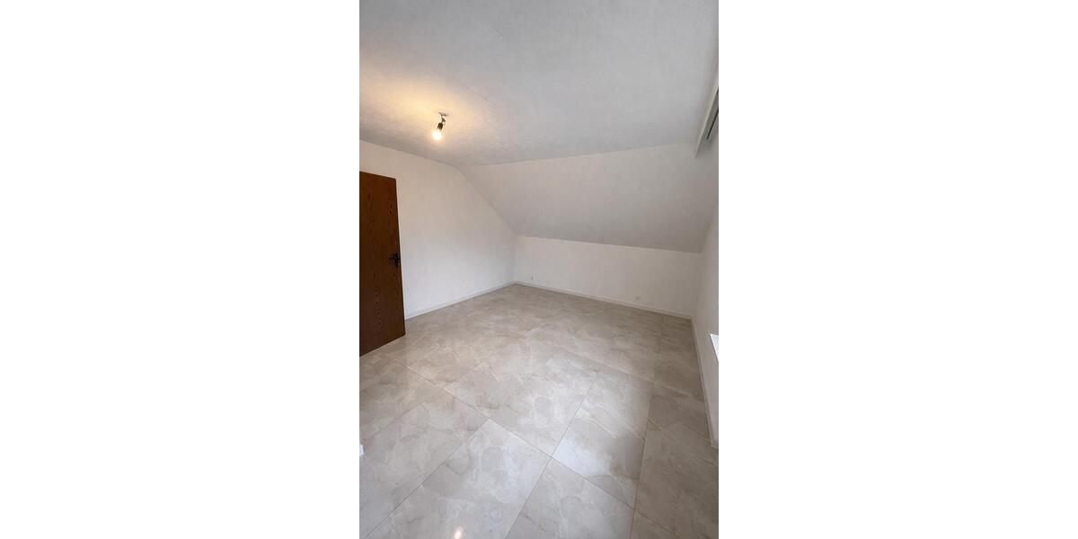 Dachgeschoßwohnung Hainburg - 3.5 Zimmer, 96 m&sup2;, 1.350&euro; | Angebot:26207344