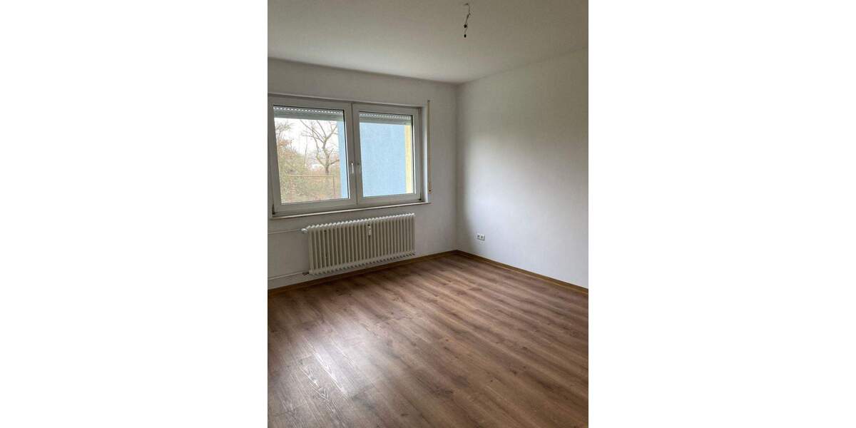 Für eine modernisierte Familienwohnung suchen wir neue Mieter! 4 zimmer