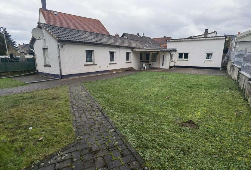Haus in top Lage auf großem Grundstück in Raunheim zu verkaufen