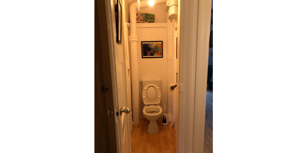 Ruhiges WG-Zimmer mit Balkon (Zentral, 3er WG) 1 zimmer