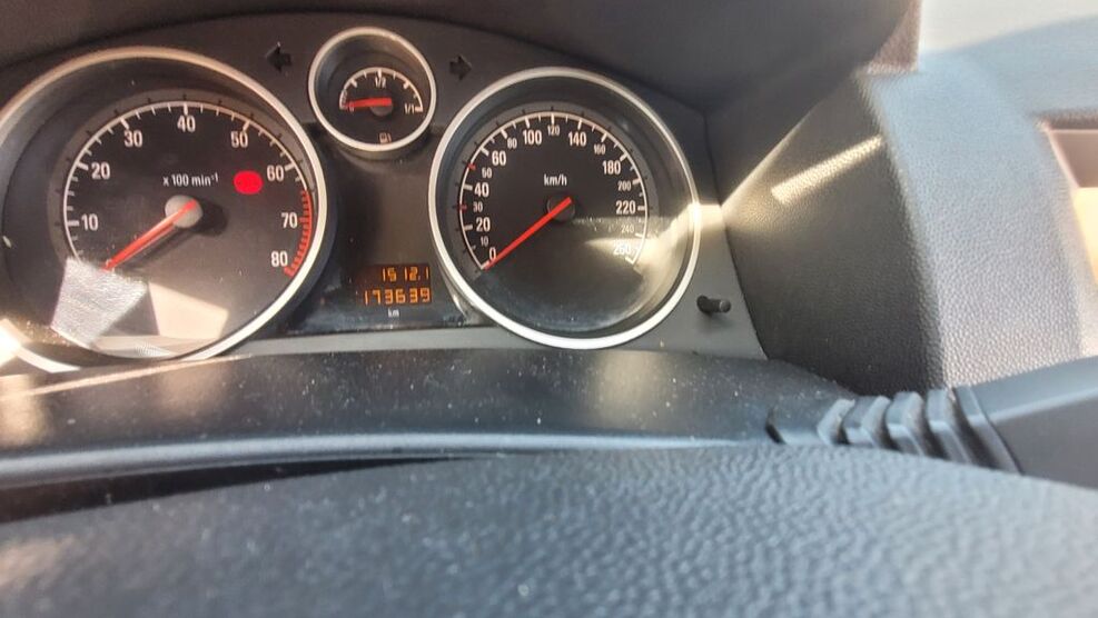 Opel Astra 174.000 km 1.400 € Büdingen 63654