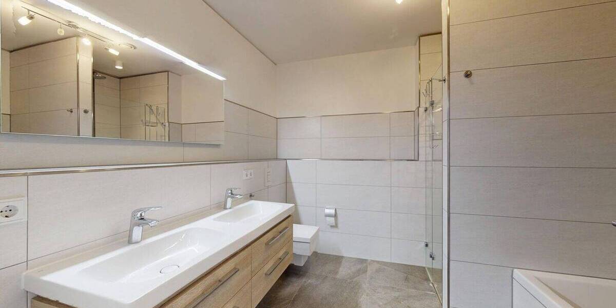 Etagenwohnung Frankfurt am Main Ostend - 2 Zimmer, 79 m&sup2;, 799.000&euro; | Angebot:26257179
