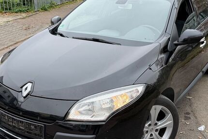Renault Megane 282.100 km 2.750 &euro; Frankfurt am Main 65933