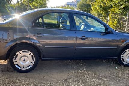 Ford Mondeo 156.000 km 1.900 &euro; Offenbach am Main 63071