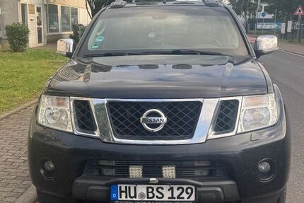 Nissan Navara 142.000 km 21.900 € Maintal 63477