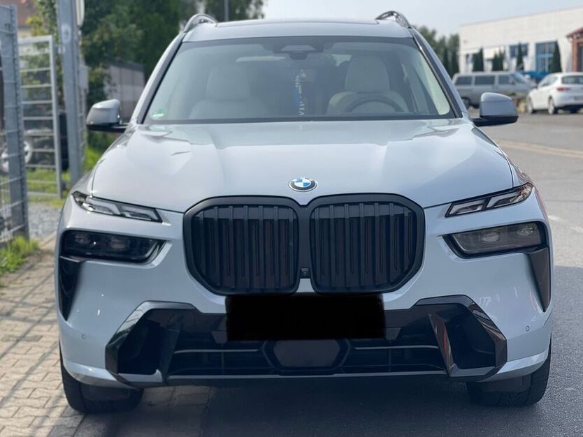 X7