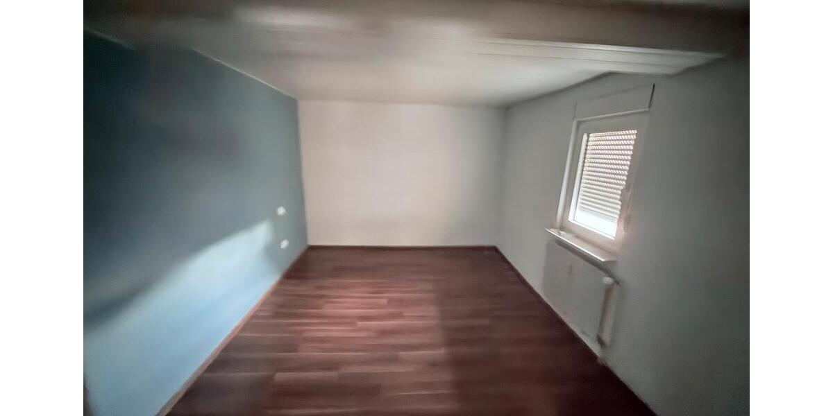 6-Zimmer Zweifamilienhaus nur 150 m zum Main – familienfreundlich 6 zimmer