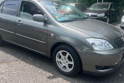 Toyota Corolla 195.000 km 2.900 € Wiesbaden 65197