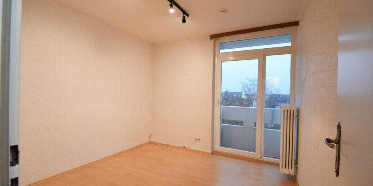 Lichtdurchflutete 3-Zimmer-Wohnung im gepflegten Mehrfamilienhaus mit Pool und Sauna 3 zimmer