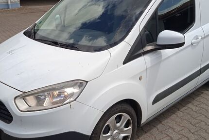 Ford Tourneo Courier 186.000 km 4.950 € Frankfurt am Main 65929