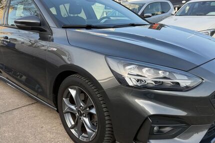 Ford Focus 60.000 km 13.990 &euro; Mainaschaff 63814