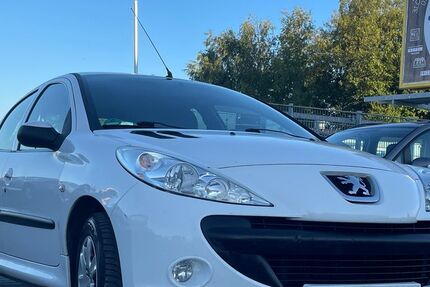 Peugeot 206 137.000 km 2.699 € Dietzenbach 63128