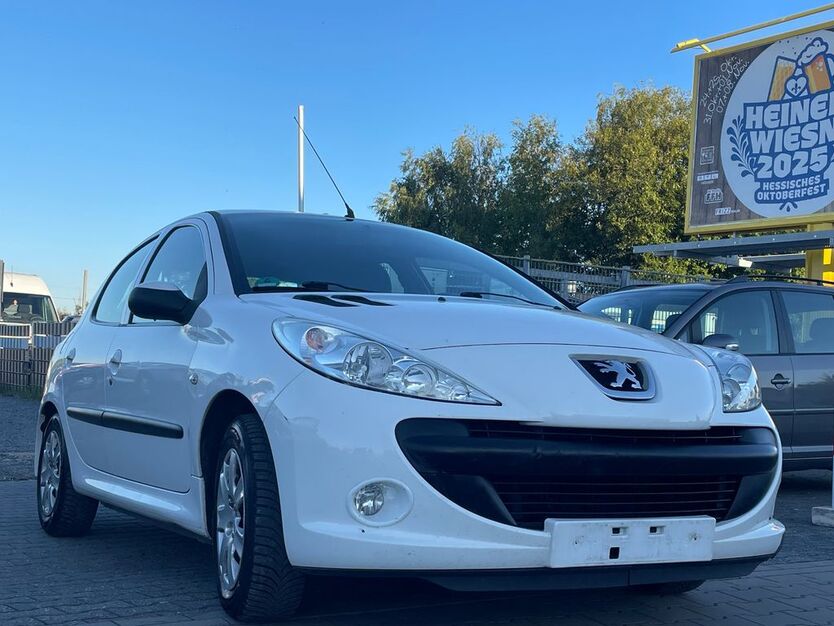 Peugeot 206 137.000 km 2.699 € Dietzenbach 63128