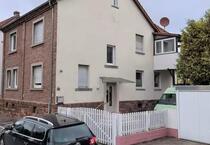 Großes 2-Familienhaus mit Garten & Photovoltaik