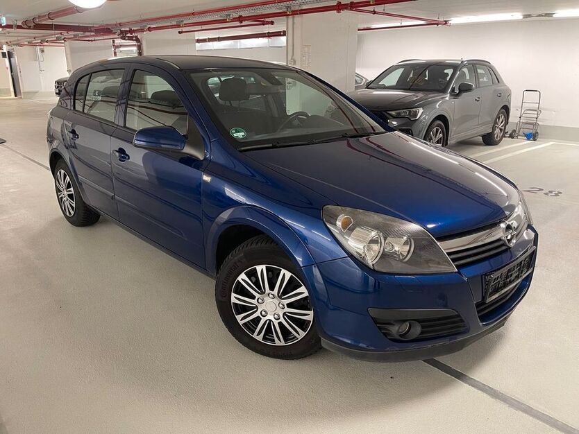 Opel Astra 168.000 km 2.600 € Frankfurt 60313