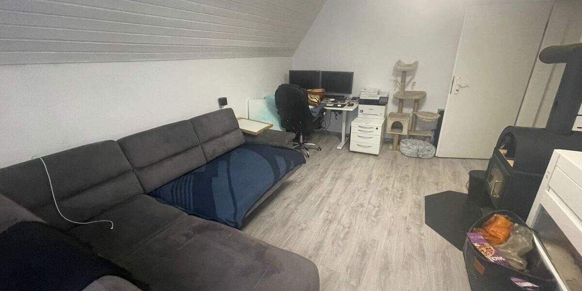 Ruhig wohnen: 2-Zimmer-Dachgeschosswohnung mit Balkon 2 zimmer