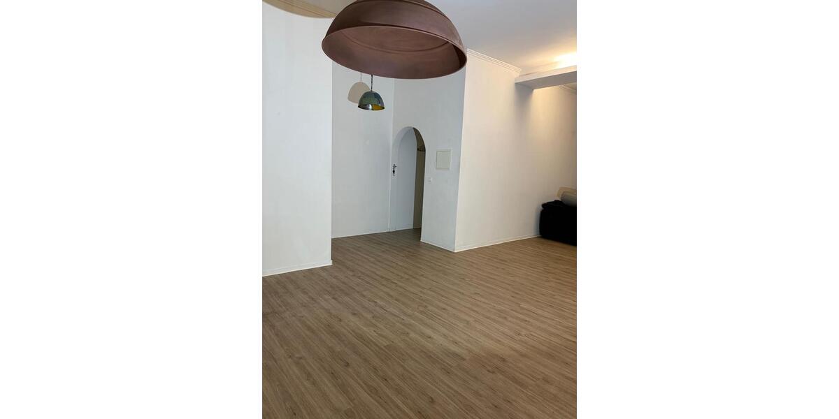 Etagenwohnung Offenbach am Main Bieberer Berg - 2 Zimmer, 90 m&sup2;, 1.300&euro; | Angebot:26690857