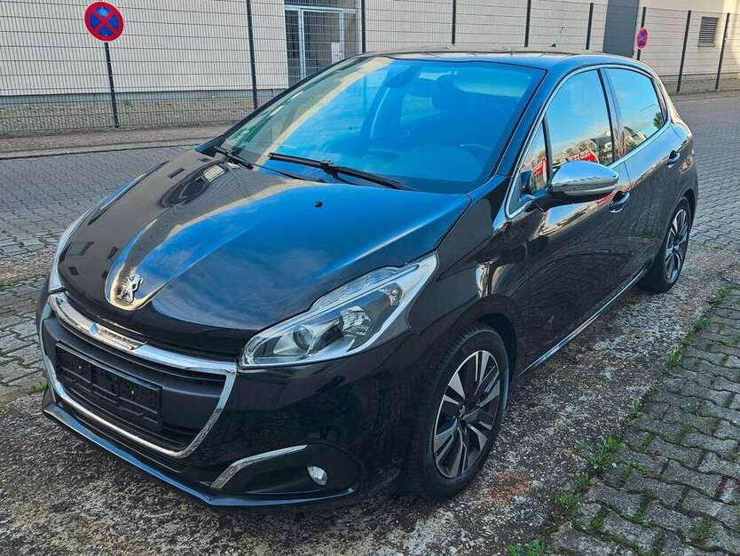 Peugeot 208 108.000 km 7.500 € Frankfurt Am Main 65933
