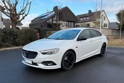 Opel Insignia 118.000 km 16.800 &euro; Rodgau 63110