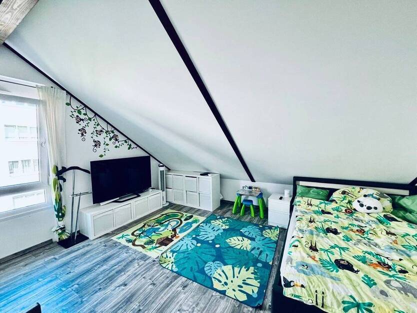 AS ImmobilieN: Furnished 3?BR??2?bath end-terrace house, fitted kitchen, home-cinema, terrace?yard