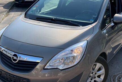 Opel Meriva 215.000 km 2.700 &euro; Frankfurt am Main 65933