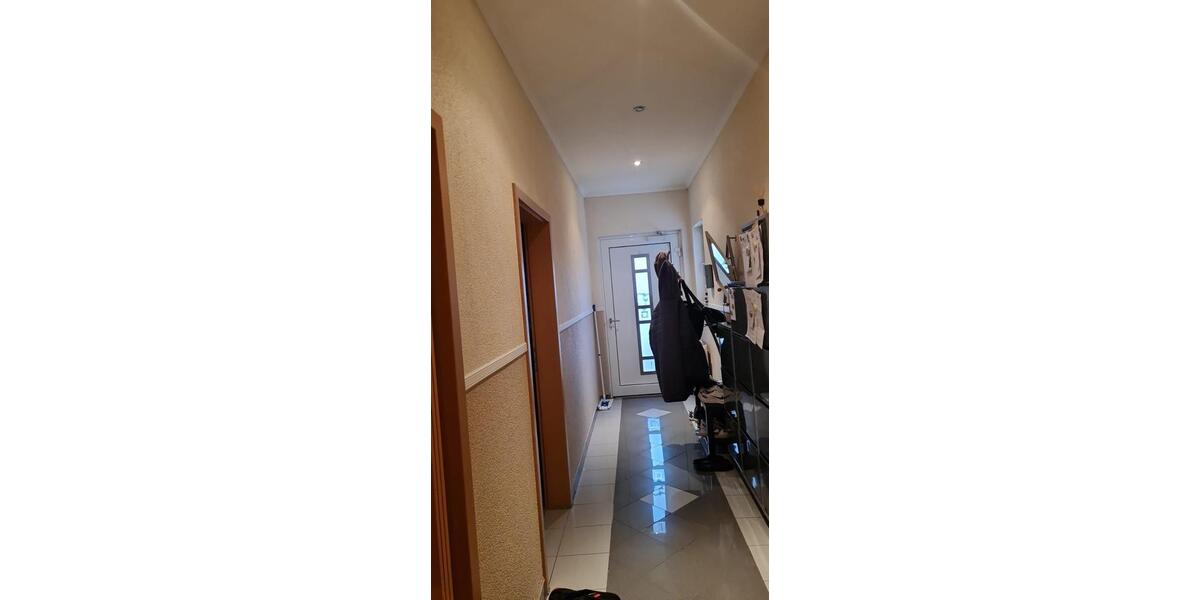 Dachgeschoßwohnung Altenstadt - 5 Zimmer, 195 m&sup2;, 1.900&euro; | Angebot:26221981