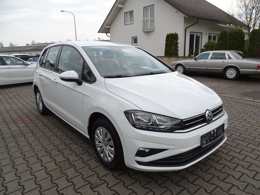 VW Golf Sportsvan 1,0l TSI Trendline, Klimaauto., Sit 91.604 km 10.990 € Rodgau 63110