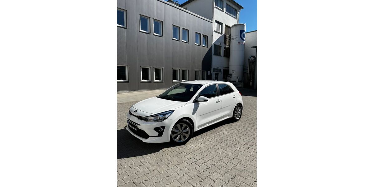 Kia Rio 85.000 km 11.500 &euro; Frankfurt am Main 60326