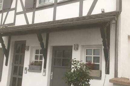 Kleine gemütliche Dachwohnung 2 zimmer