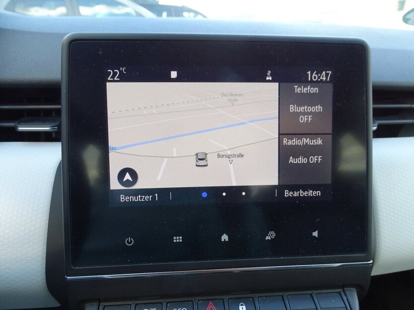 Renault Clio 1,0l Evolution Navi Rückfahrkamera, Einparkhi 31.015 km 12.990 € Rodgau 63110