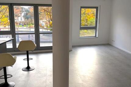 Frisch renoviert: Moderne 2 Zimmerwohnung mit EBK, Balkon und TG-Stellplatz in Offenbach am Main zimmer