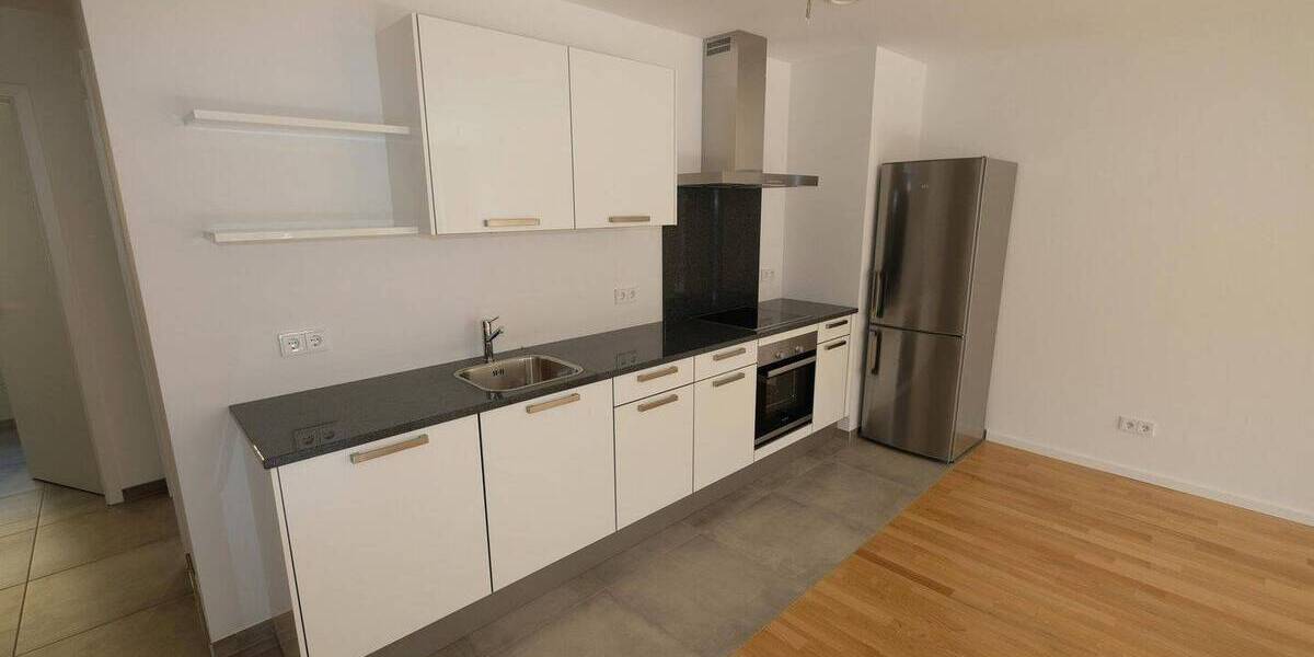 Etagenwohnung Frankfurt am Main Innenstadt - 2 Zimmer, 61 m&sup2;, 1.400&euro; | Angebot:26113075