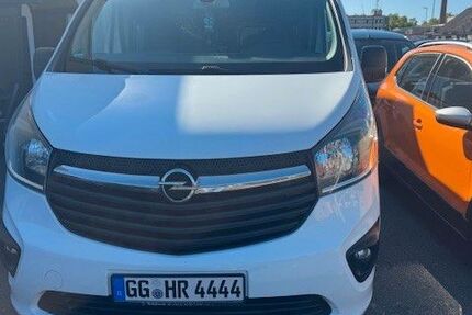 Opel Vivaro 212.000 km 18.300 € Mörfelden Waldorf 64546