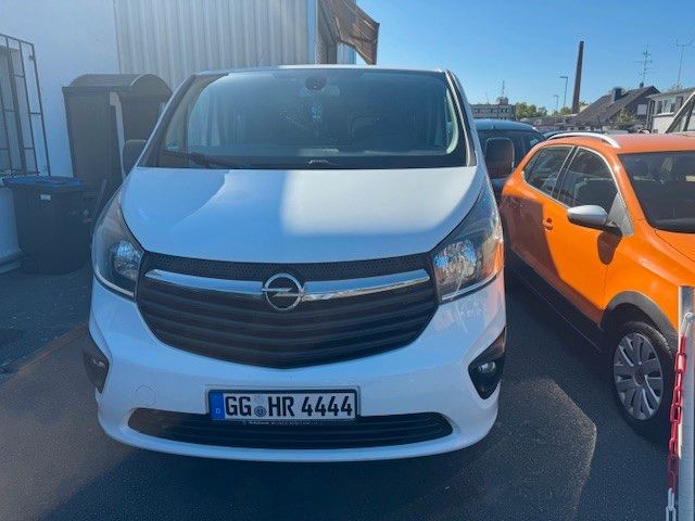 Opel Vivaro 212.000 km 18.300 € Mörfelden Waldorf 64546