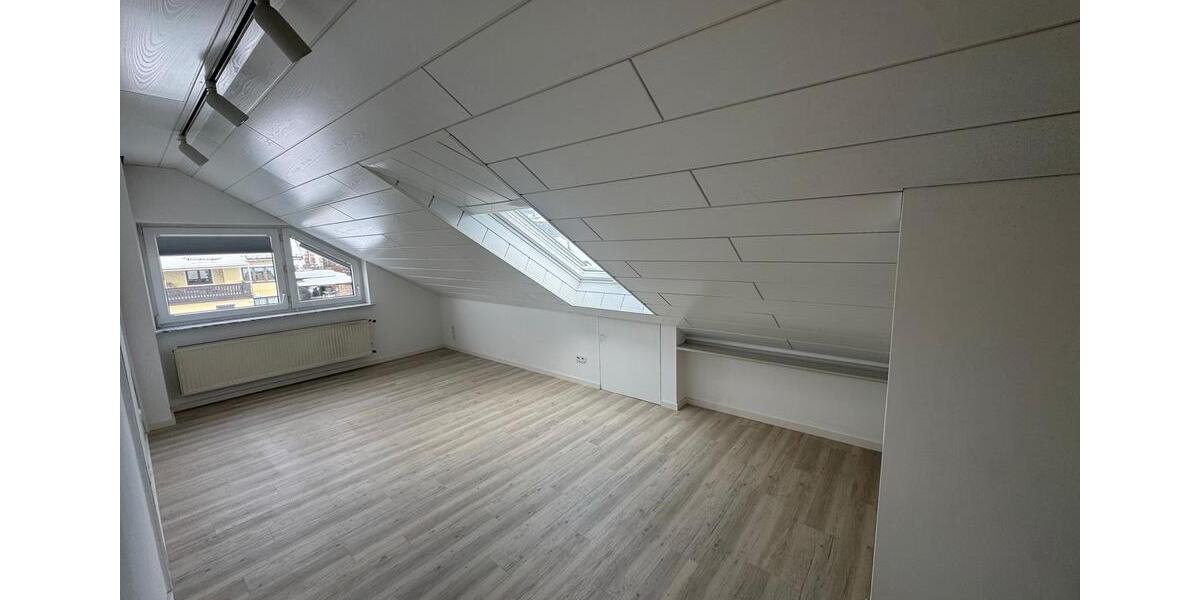 Dachgeschoßwohnung Hanau Groß-Steinheim - 3 Zimmer, 70 m&sup2;, 950&euro; | Angebot:25956833