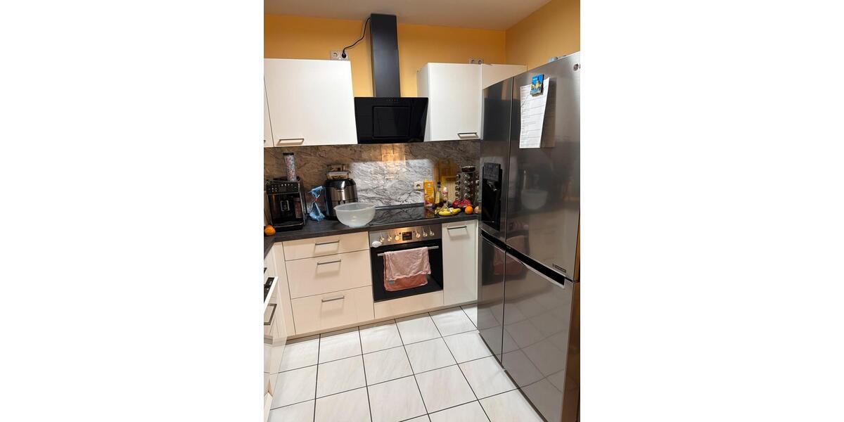 Gepflegte 3,5 Zimmer-Wohnung mit Balkon und Einbauküche in Gründa 3.5 zimmer