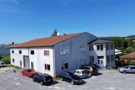 Haus zum Kaufen in Barntrup 600.000 € 704.76 m²