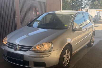 VW Golf 139.900 km 3.300 &euro; FRANKFURT 65933