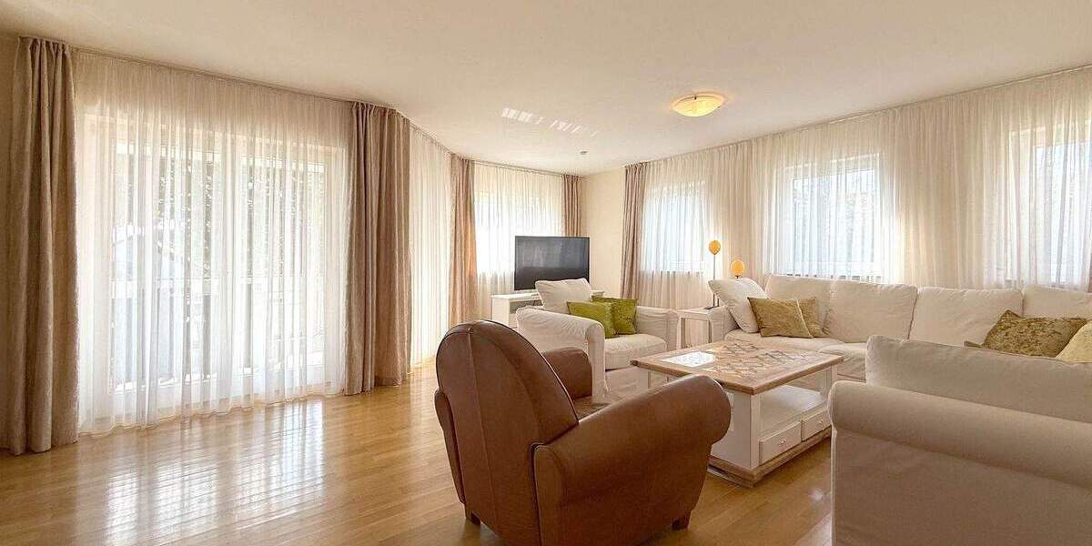 Etagenwohnung Rosbach vor der Höhe Nieder-Rosbach - 6 Zimmer, 162 m&sup2;, 398.000&euro; | Angebot:25389390