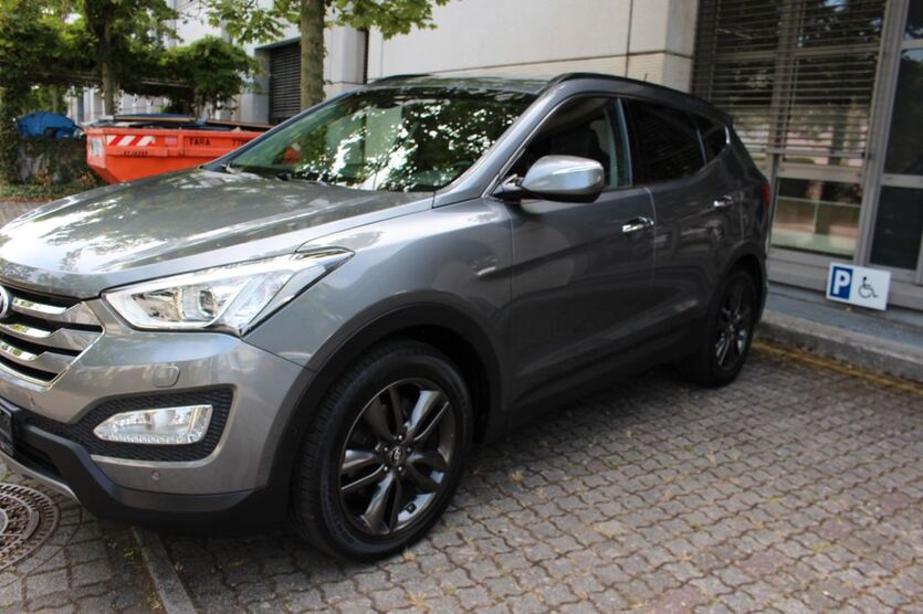 Hyundai SANTA FE 150.000 km 15.400 € Rüsselsheim 65428