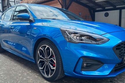 Ford Focus 110.300 km 15.800 € Nidderau 61130