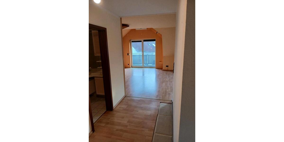 Dachgeschoßwohnung Hanau Groß-Steinheim - 3 Zimmer, 74 m&sup2;, 249.000&euro; | Angebot:24702772