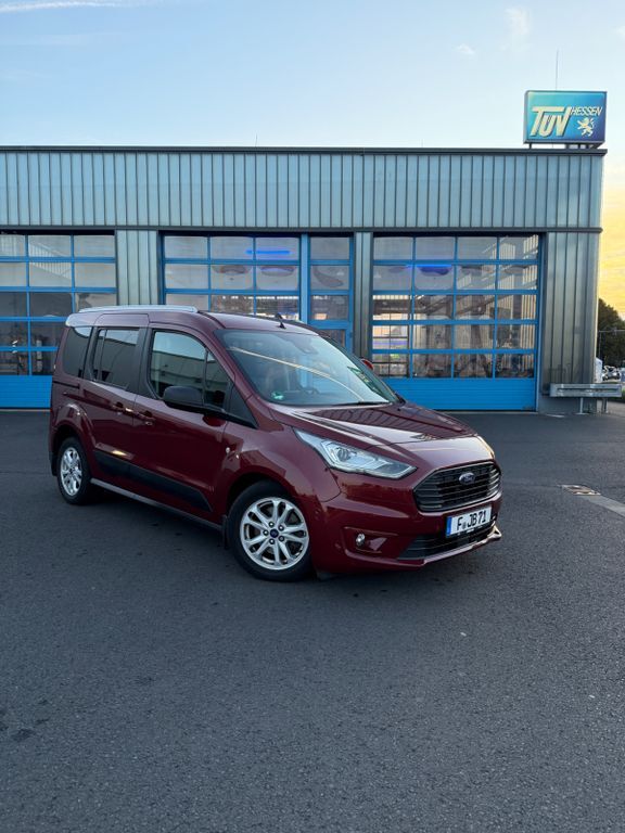 Ford Tourneo Connect 114.000 km 15.900 € Offenbach am Main 63071