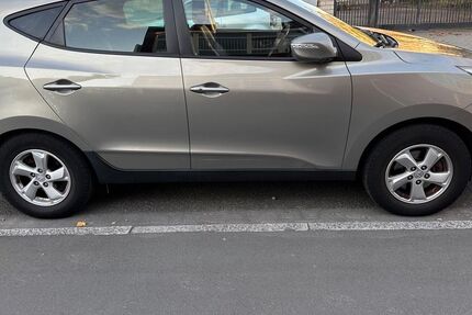 Hyundai ix35 157.000 km 4.950 &euro; Friedrichsdorf 61381