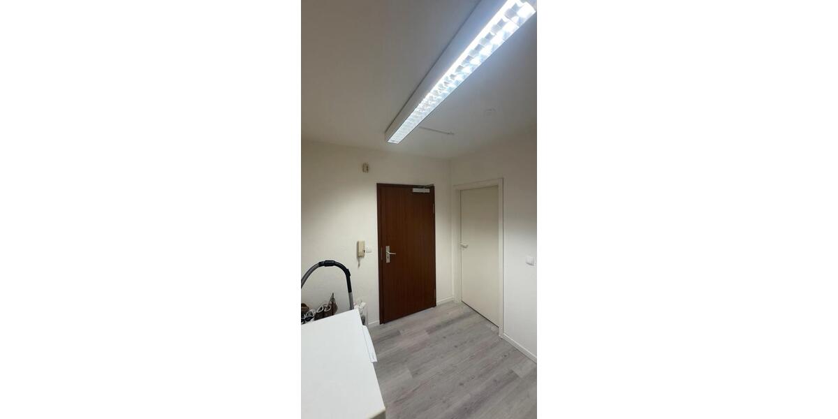 Etagenwohnung Bad Vilbel - 4 Zimmer, 100 m&sup2;, 2.500&euro; | Angebot:26583814