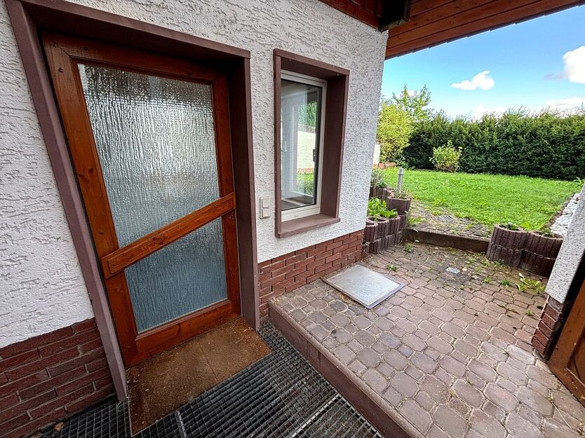 **RESERVIERT** Charmantes Einfamilienhaus mit vielseitig nutzbarem Nebengebäude 5 zimmer