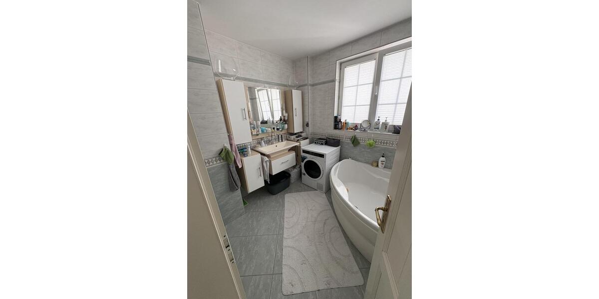 Etagenwohnung Frankfurt am Main Bergen-Enkheim - 4 Zimmer, 119 m&sup2;, 1.590&euro; | Angebot:26462633
