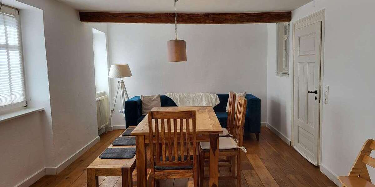 Haus zum Mieten in Schöneck 2.670 € 257 m² 6 zimmer