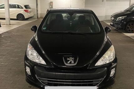Peugeot 308 127.000 km 2.400 € Frankfurt am Main 60599